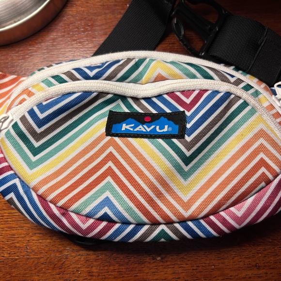 KAVU Canvas Spectator Waist Pack Fanny Pack Unicorn Farm Print belt bag - Picture 9 of 13